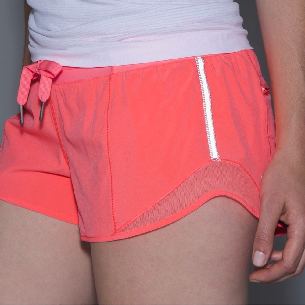 Lululemon hotty hot shorts size 4